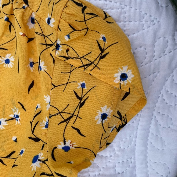 Beautiful Yellow Floral Dress With Tulip Sleeves and Tie - Picture 5 of 6